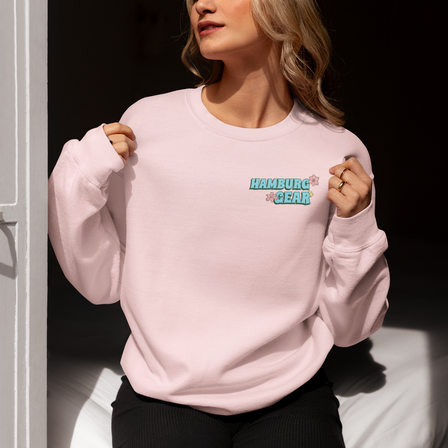 Hamburg Gear Flower Crewneck