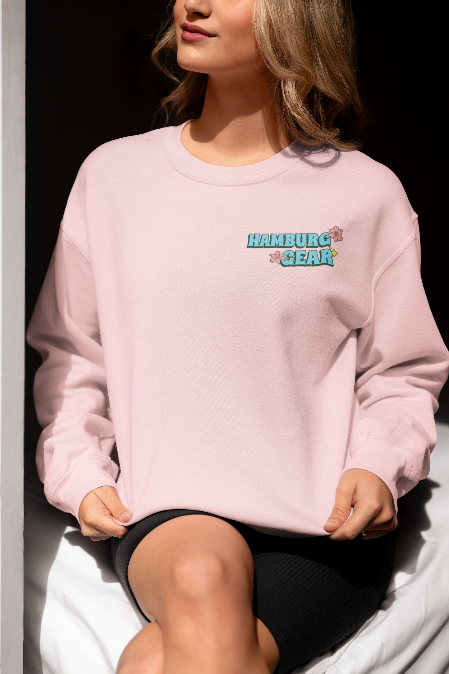 Hamburg Gear Flower Crewneck